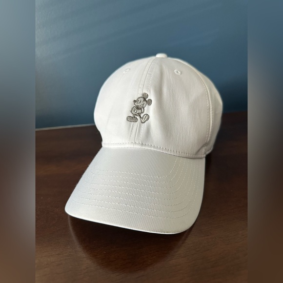 Disney Parks Nike Mickey Mouse Embroidered White Baseball Cap - Picture 4 of 10